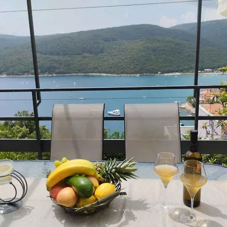 In 51833 Appartamento Rabac