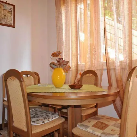 Appartamento In 51833