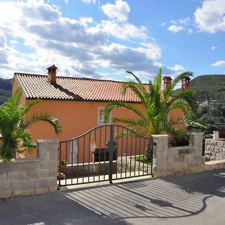 In 51833 Appartamento Rabac